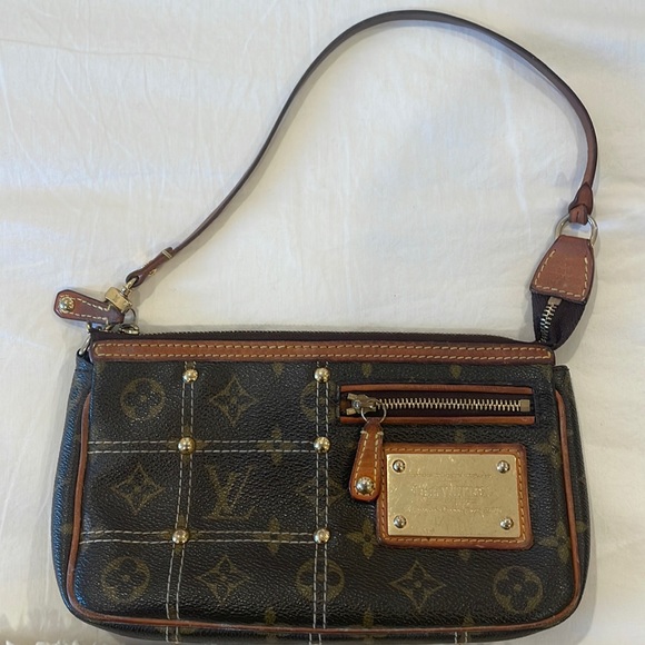 Limited Edition Louis Vuitton Pochette Accesoires - Picture 1 of 7